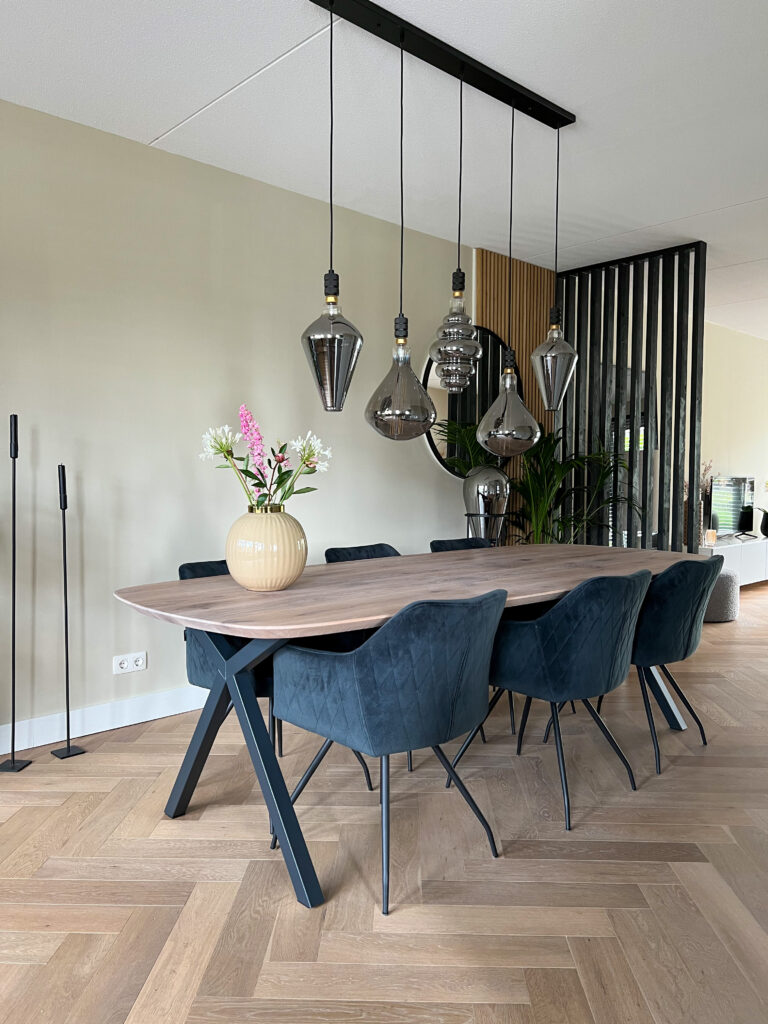 Waar moet je op letten bij het kopen van een eettafel? - Studio Zodiac
