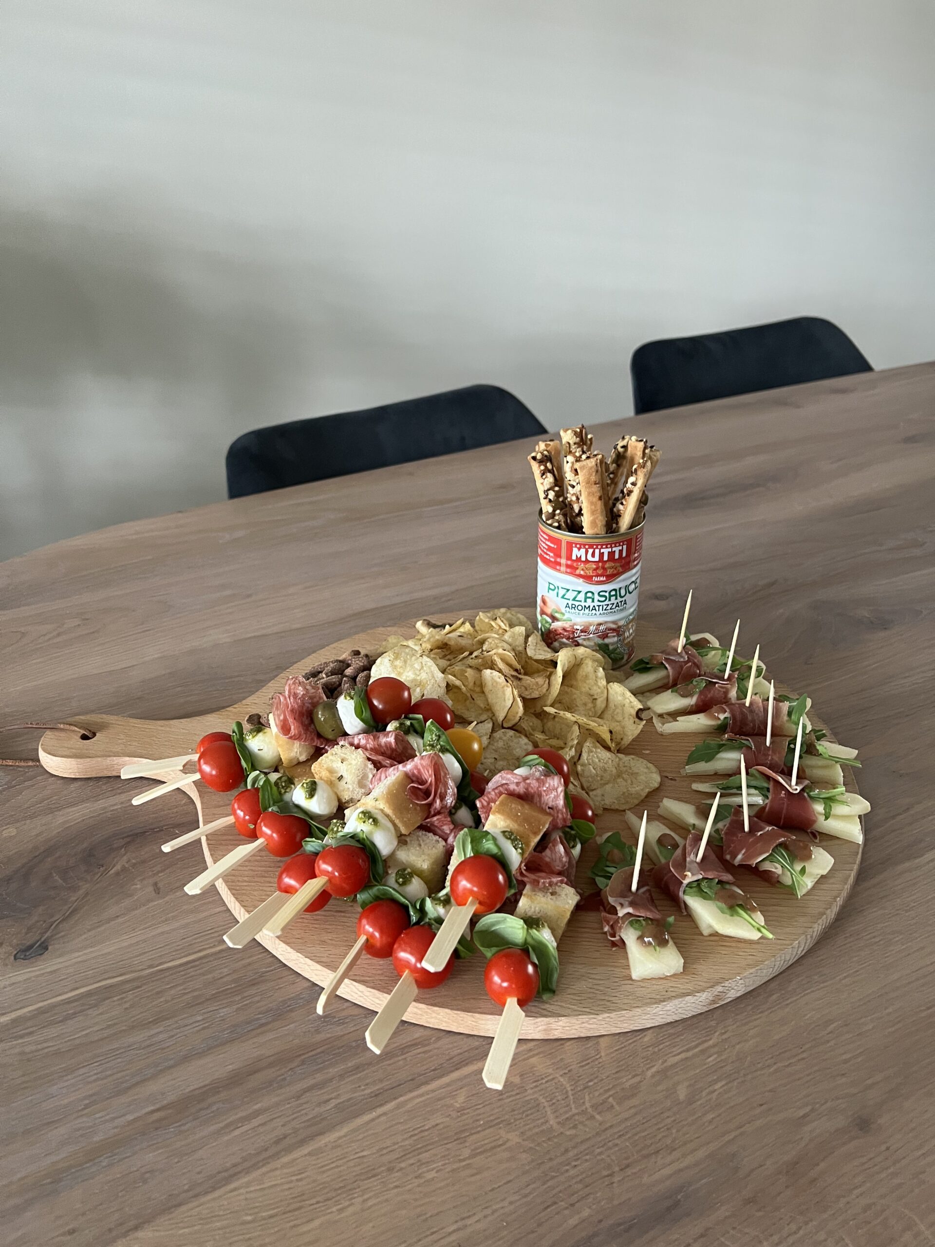 borrelplank ideeen met lekkere zomerse hapjes
