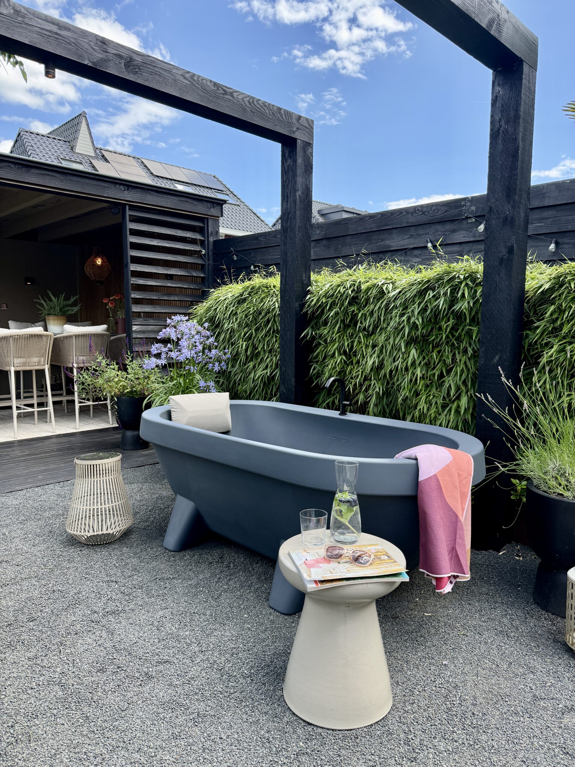 gardentub plungepool onder pergola