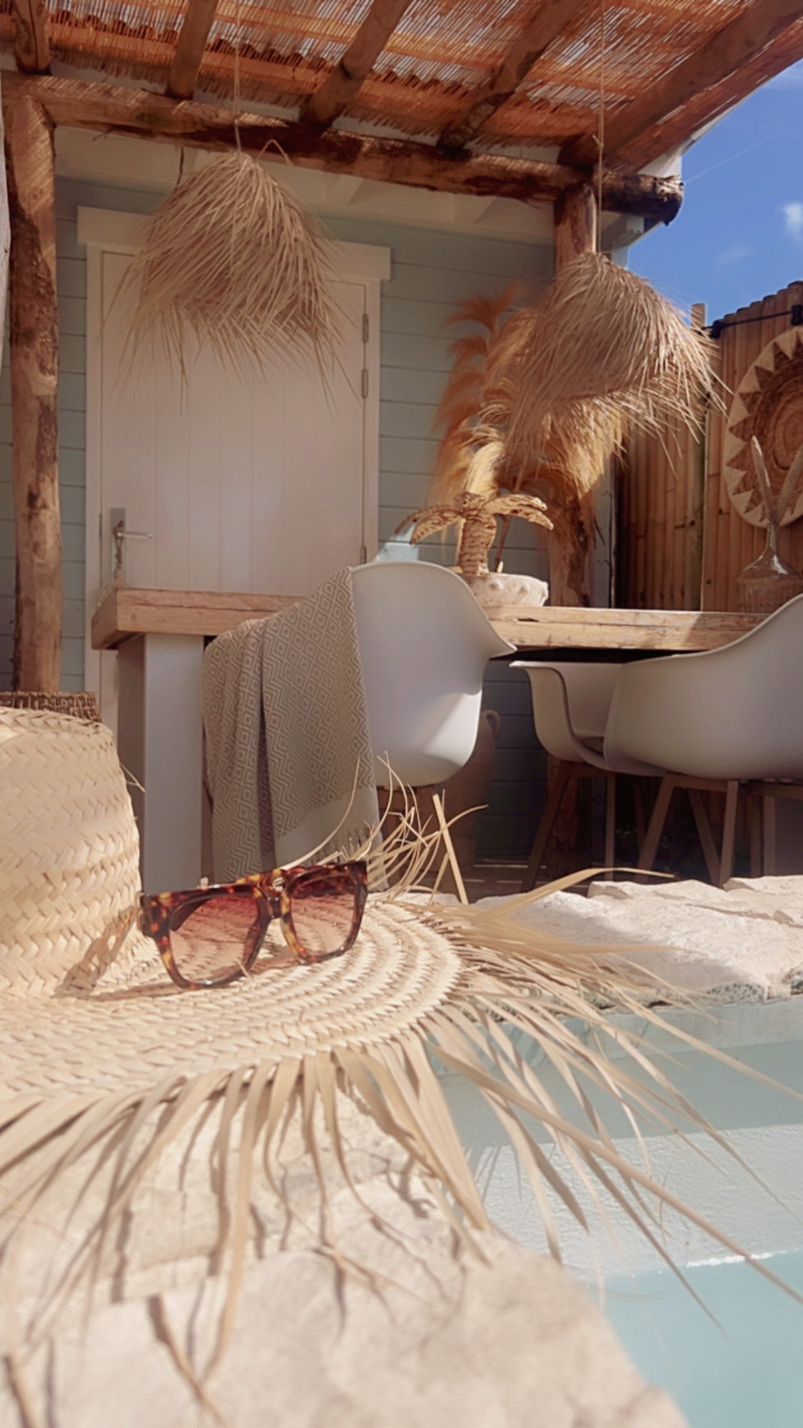 plungepool in ibiza stijl tuin