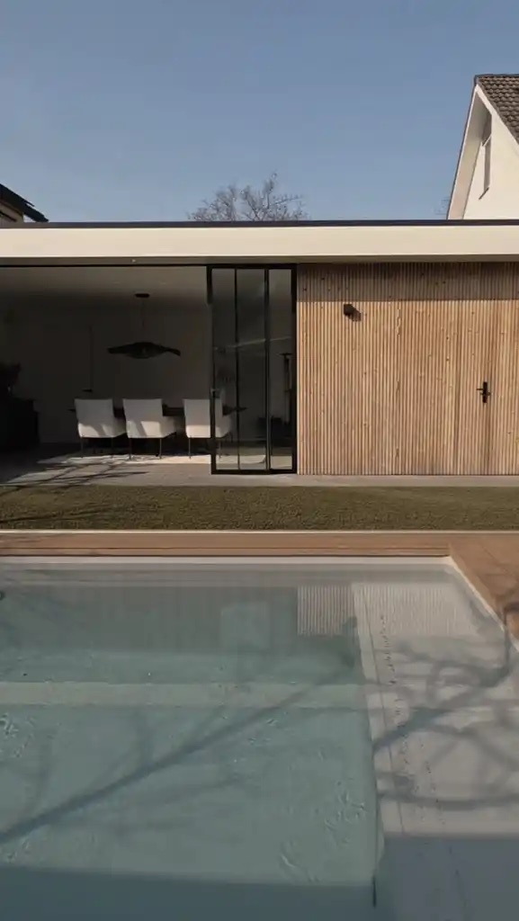 overkapping met zwembad tuin