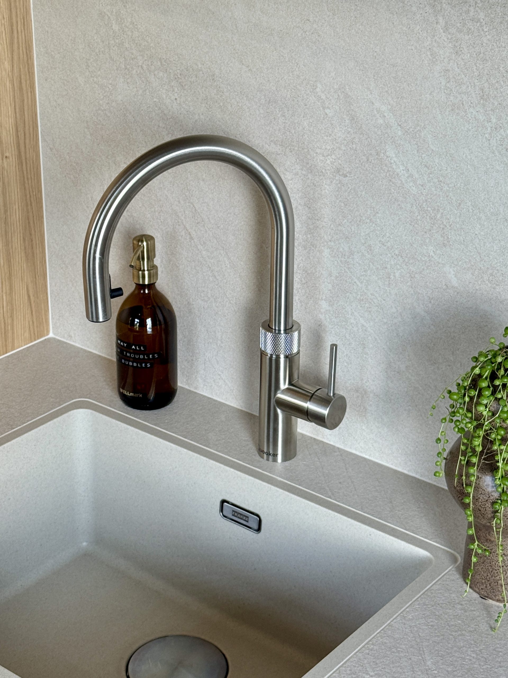 nieuwe keuken inspiratie quooker franke spoelbak coffee cream